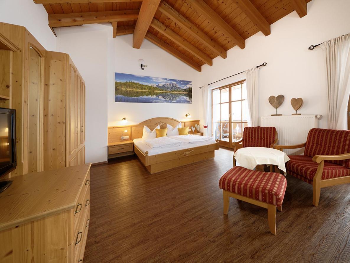 Gaestehaus Bernhard Krün Εξωτερικό φωτογραφία